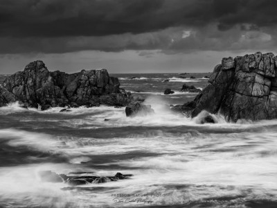 Plougrescant, les blocs de granit battus par la mer