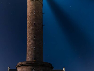 Le grand Phare, son pinceau puissant porte à 50kms pour alerter les navires
